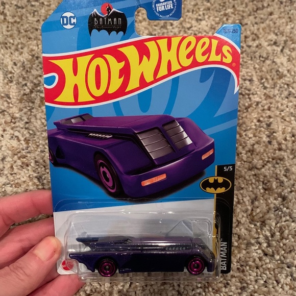 Hot Wheels Batman Vehicle - Picture 1 of 3